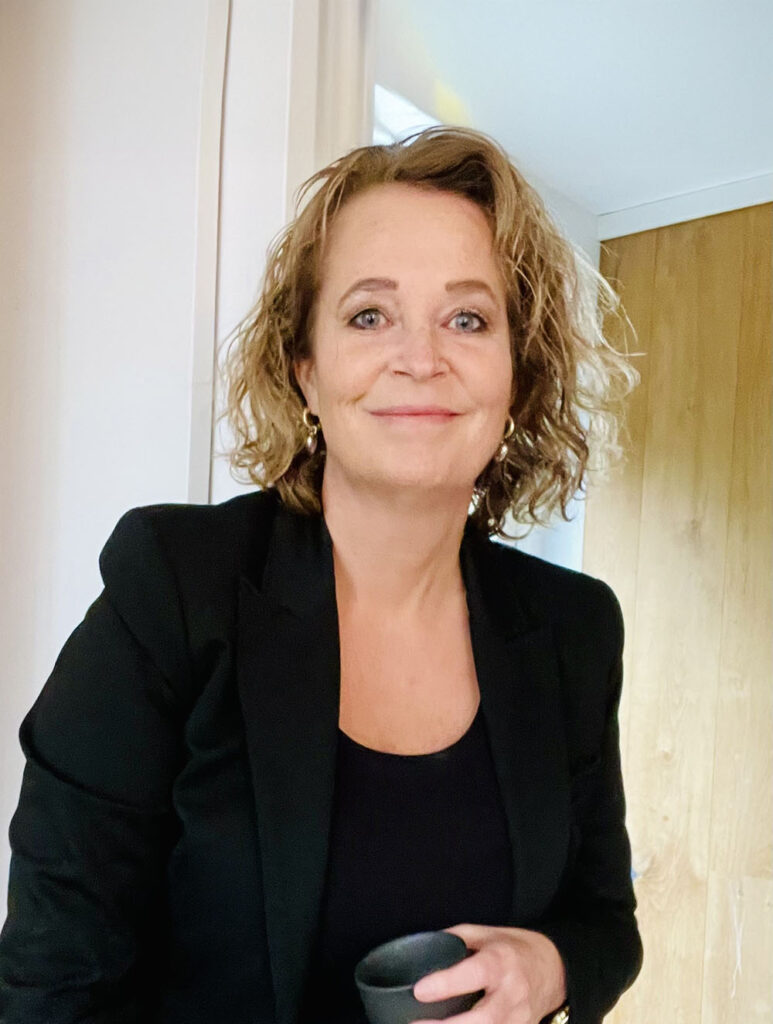 Zakelijk flirten gegeven door Mirjam Wiersma. Klaar om je in een sessie met humor te verdiepen. Claim direct je plek via de website.